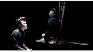 ‘YG 세븐’을 품은 JYP