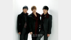 “계약했다””안했다” JYJ 다큐 상영취소 논란…엇갈린 주장