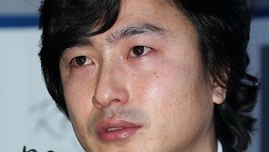 [SD포토] 눈시울 붉어진 안정환