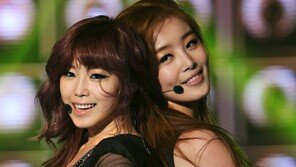 [SD포토]전효성 한선화 “우린 환상 짝꿍”