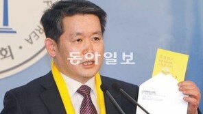 검찰 ‘민주당 돈봉투’ 열자마자… 진실게임 공방 속으로