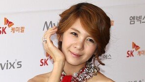 [SD포토] 이파니, 허벅지 넘어선 노출  ‘눈을 어디다 둬야 할지’ 