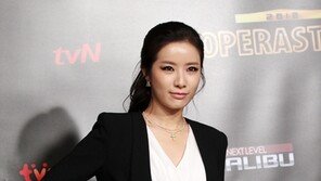 [SD포토] 박기영, 새하얀 드레스로 ‘럭셔리 여신포스’