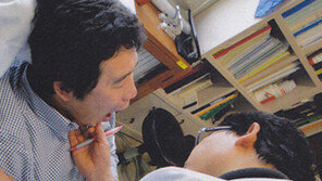 “걸레 물었니?” 입냄새 치료하려면 어떻게?