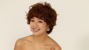 [SD포토] 신지수, ’제 쇄골 매력적이죠?’ 흐뭇 미소