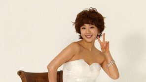 [SD포토] 신지수, 깜찍한 V…‘큐티섹시 종결자’