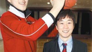 프로농구 최단신 166cm  ‘스머프 반바지’의 도전