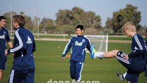 [포토] 이영표, 동료들 보며 아빠미소?