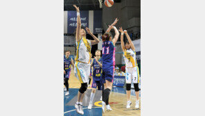 신한은행, 신세계 꺾고 우승 매직넘버 8