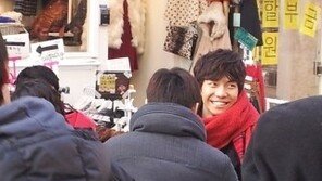 이승기-박신혜, 데이트 장면 포착(?) “신혼부부 같아”