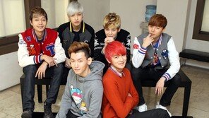 레드애플 “우리는 춤추는 디지털 꽃미남 밴드”