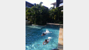 이보미 골프채 대신 수영복, 왜?