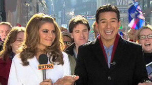 미녀 MC, 한겨울에 비키니 차림…‘슈퍼볼 벌칙 수행’