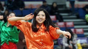 [포토] 치어리더, 눈길 가는 11자 각선미 