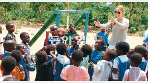 콧대 높은 명품업체들, 국내 사회공헌 잰걸음