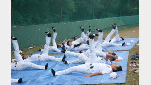 롯데 확 늘린 훈련량…약? 독?