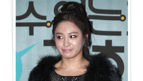 [우먼 동아일보 스타 뷰티] 시트콤 ‘할 수 있는 자가 구하라’ 박희본 투명 베이스 메이크업 상세 공개 노하우