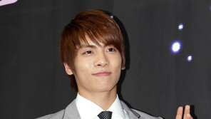 샤이니 종현 “해외 팬의 열정적 응원에 책임감 느낀다”