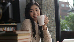 ‘여신’ 김연아, 배긁는 모습 포착…‘털털’