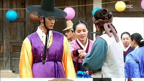 한가인 조선의 개념녀 등극… “얼굴도 예쁜데 개념까지 충만!”