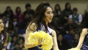 [포토] 치어리더, 몸매도 의상도 ‘블링블링’