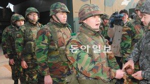 [인천/경기]합참의장, 백령도 해병대 격려 방문