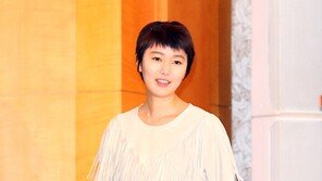 [SD포토] ‘파격 변신’ 윤진서, 당당한 발걸음