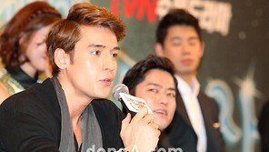 [SD포토스토리] 줄리엔강, 고준희 설명에 “자밀라 열애? 소속사 친구!”