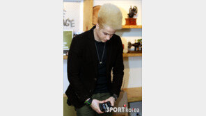 [포토] ‘성추문논란’ 크리스 “물의를 일으켜 죄송합니다”