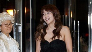 [포토] 다나, 시선 끄는 초미니 드레스