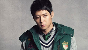 박유천 “알몸 협박 피해자, 나 아니다”