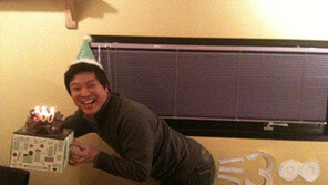 ‘댄싱퀸’ 정성화, ‘300만’ 기원 코믹 인증샷