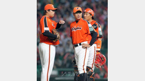 [코치, 그들을 말한다] 정민철 한화 투수코치 “빛과 그림자 경험한 나…행복한 투수였지”