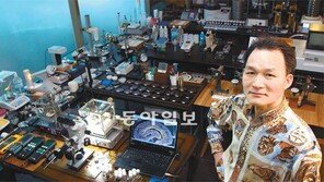 [O2/커버스토리]커피콩과 10년 대화, 로스팅의 과학 찾아냈다