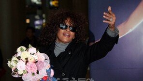 휘트니 휴스턴, ‘세기의 기록’ 남기며 ‘팝의 전설’로 남다