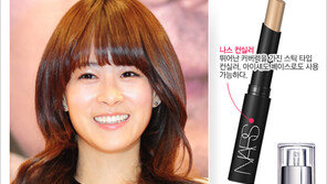 [우먼 동아일보 스타 뷰티] 순수녀 류현경 ‘화사함을 살린~ 베이스 메이크업 & 치크 메이크업’ 노하우 공개