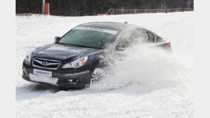 [포토] 눈길에서 자유자재, 이 차의 정체는?