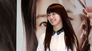 [SD포토] 수지, 시원한 워킹 ‘시종일관 해맑은 미소’