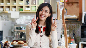 김소연 근황, 긴 생머리에 개미허리 ‘여신미모’