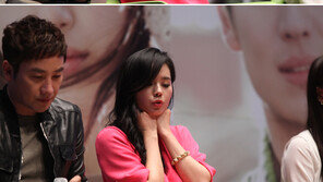 [SD포토] 한가인 뿌잉뿌잉? 트위티 깜짝빙의 ‘짹짹~’