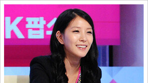 [우먼 동아일보 스타 뷰티] ‘K-POP 스타’ 보아의 ‘닮고 싶은 여신 피부’ 연출 팁 5