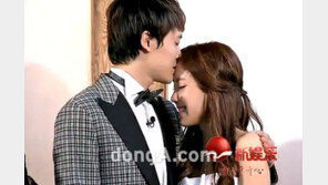 중국판 ‘우결’ 효민-부신보, 벌써 뽀뽀? ‘쑥스러운 부부’