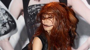 [SD포토] EXID 유지, 격렬한 댄스에 ‘명동 발칵’