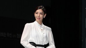 [SD포토스토리] 김소연 옆트임 드레스 ‘너무 아찔한 바리스타’