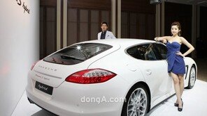 [포토] 숨막히는 뒤태! 파나메라 S 하이브리드