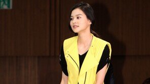 [SD포토] 우리, 보기도 민망한 손 위치 ‘가릴려다보니…’