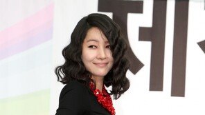[SD포토] 윤지민 굴곡진 몸매 ‘제 힙라인 어때요?’