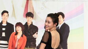 [SD포토] 황우슬혜 조신한 원피스 속  ‘파격 섹시미’