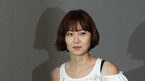 [SD포토] 공효진, 요조숙녀의 반란? 레이스룩 ‘아슬아슬’