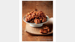 [우먼 동아일보 스페셜 요리] 고소하고 몸에 좋은 호두정과